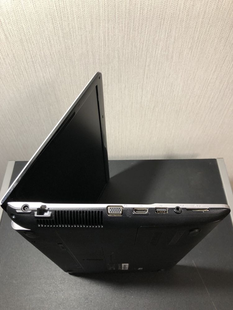 Samsung NP275  AMD E2 / 8Gb / SSD 128