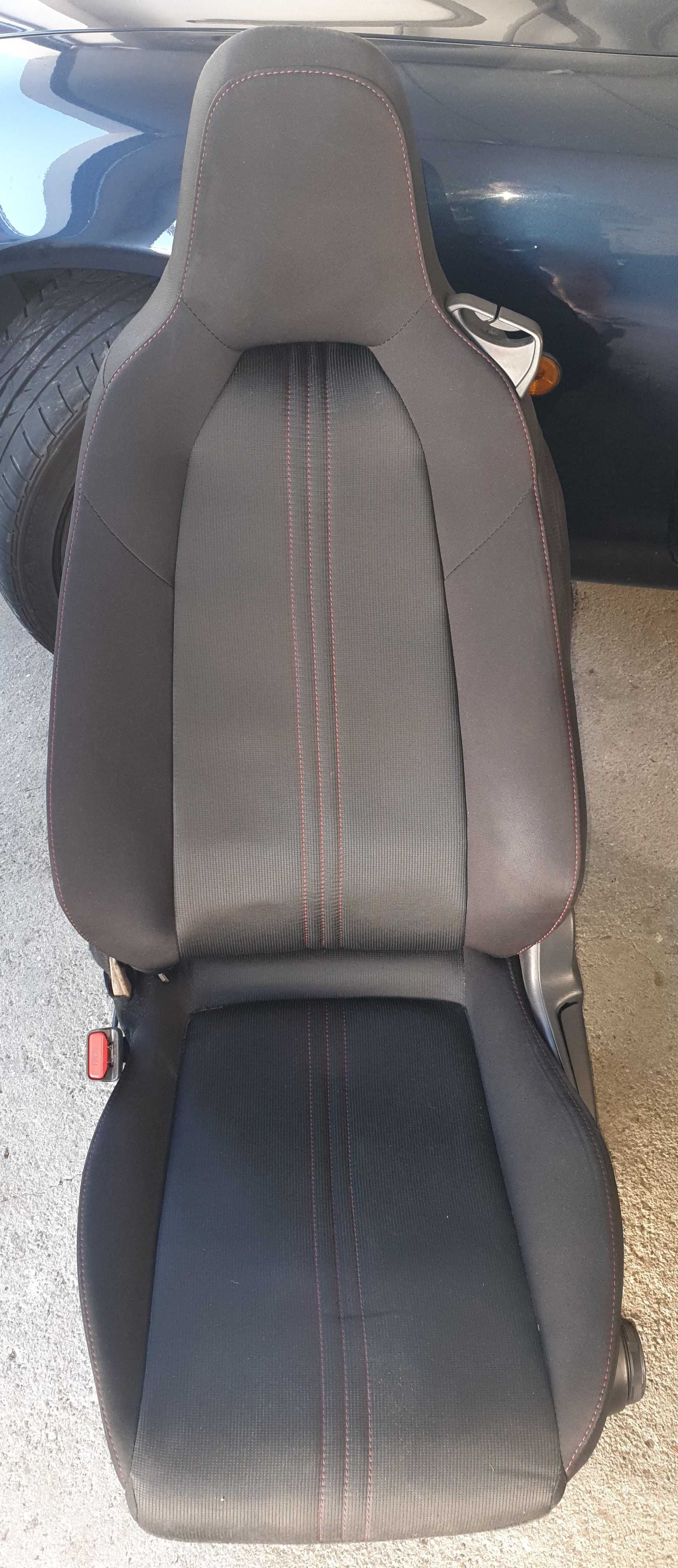 Bancos Mazda MX5 ND (com adaptação soldada para NB/NA) - Bom estado