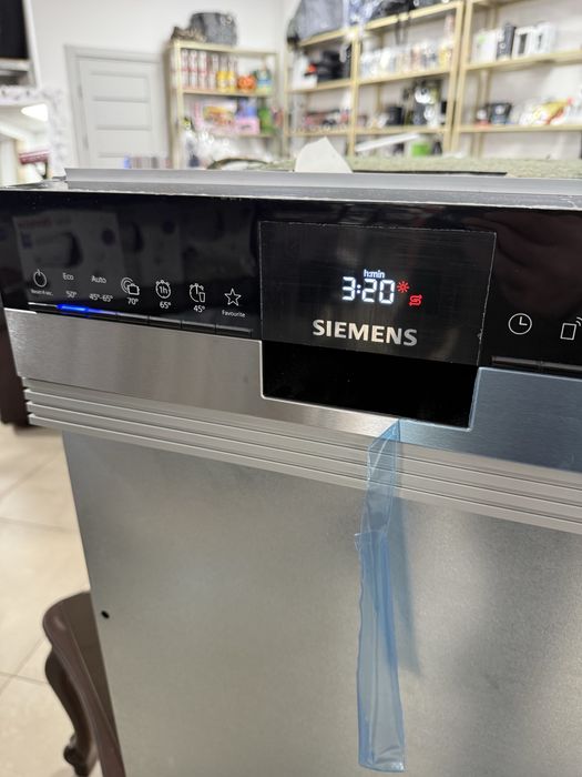 Посудомийна машина Siemens SR53ES24KE