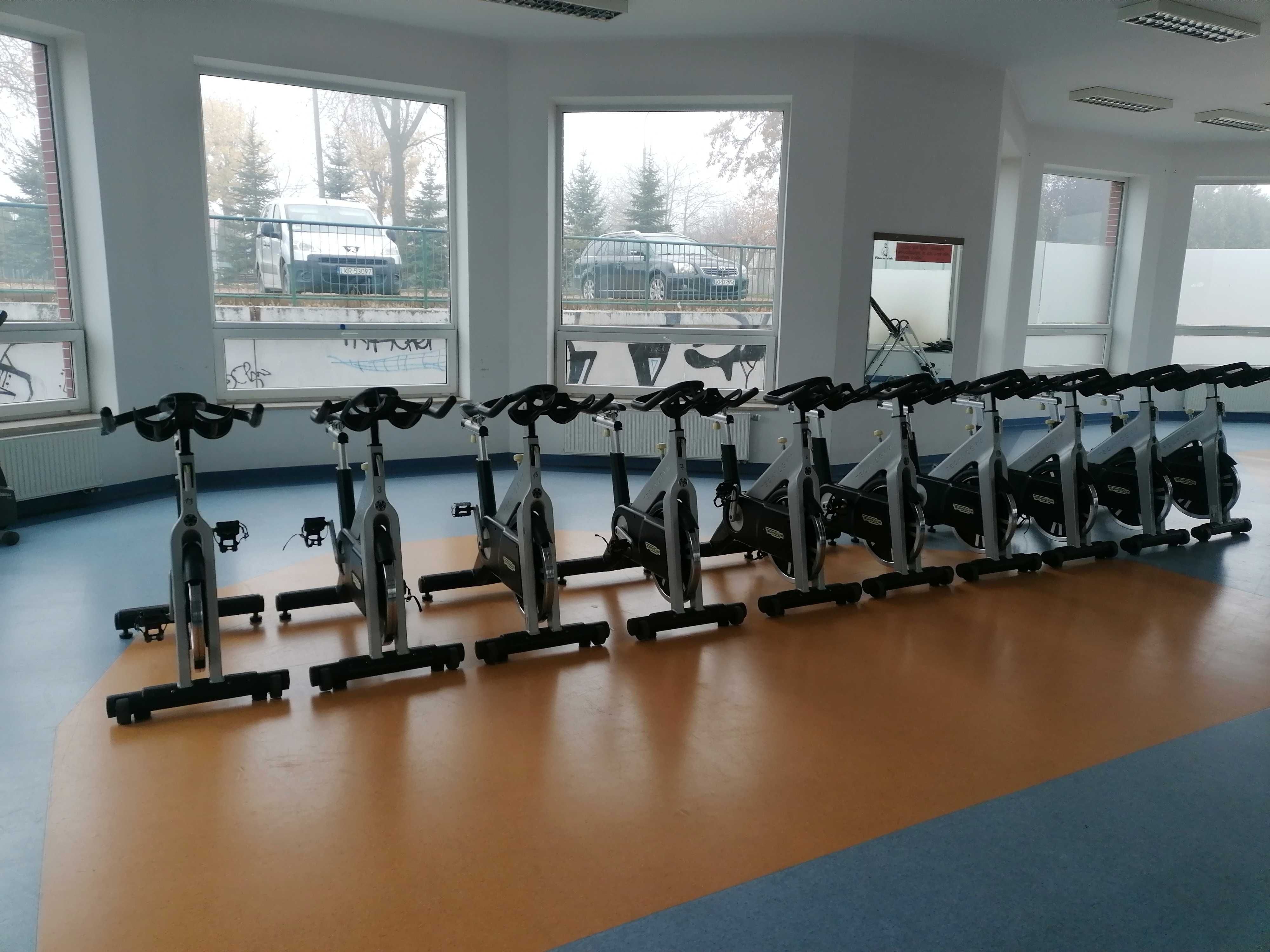 rowerki spinningowe technogym