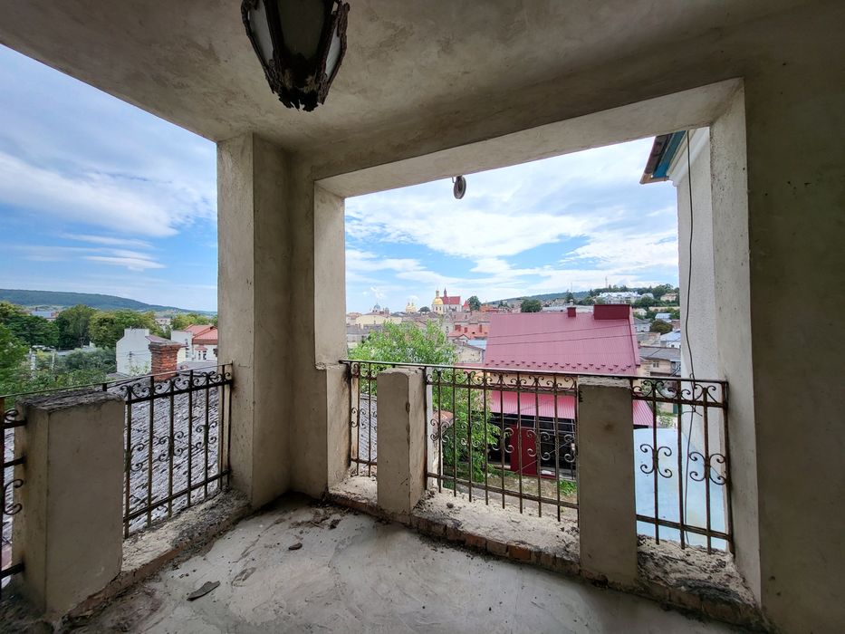 Знижена ціна Продається будинок в центрі Бережан можливий обмін