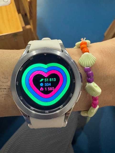 Смарт-часы Samsung Galaxy Watch4 Classic