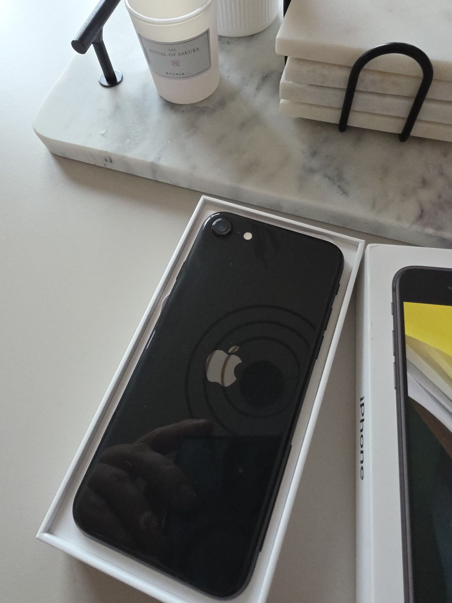 IPhone SE 2020 bdb stan bez blokad