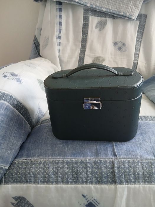 Mala pequena para guardar jóias estado como novo