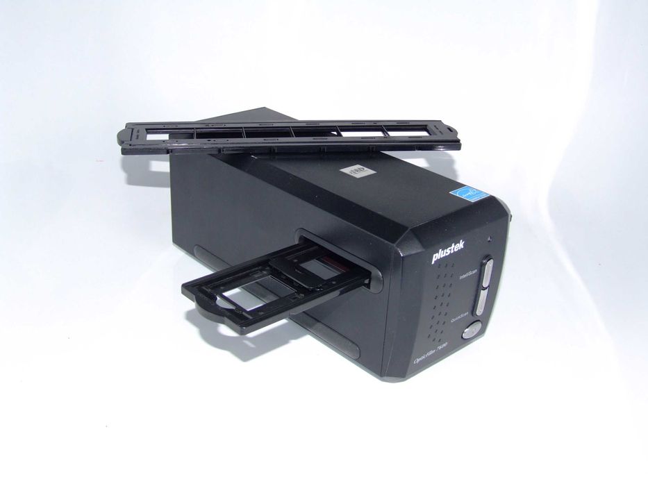 Plustek 7600i  - Skaner klisz i slajdów 35mm + projektor do slajdów