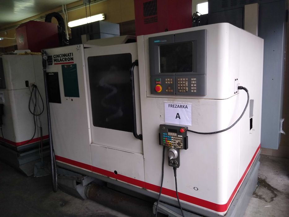 Frezarka CNC centrum pionowe CINCINNATI MILACRON ARROW 500