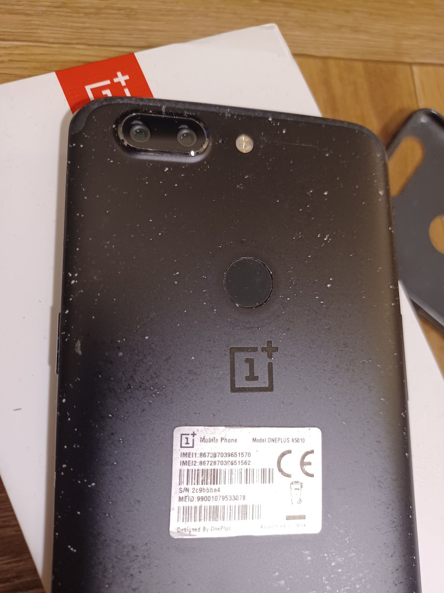 Sprzedam OnePlus 5 (A5010) – 64 GB / 6 GB RAM