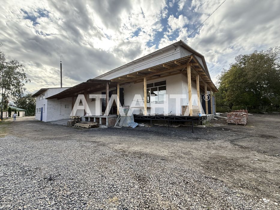 Оренда складів великих площ, є офісні, жилі та комерц приміщ