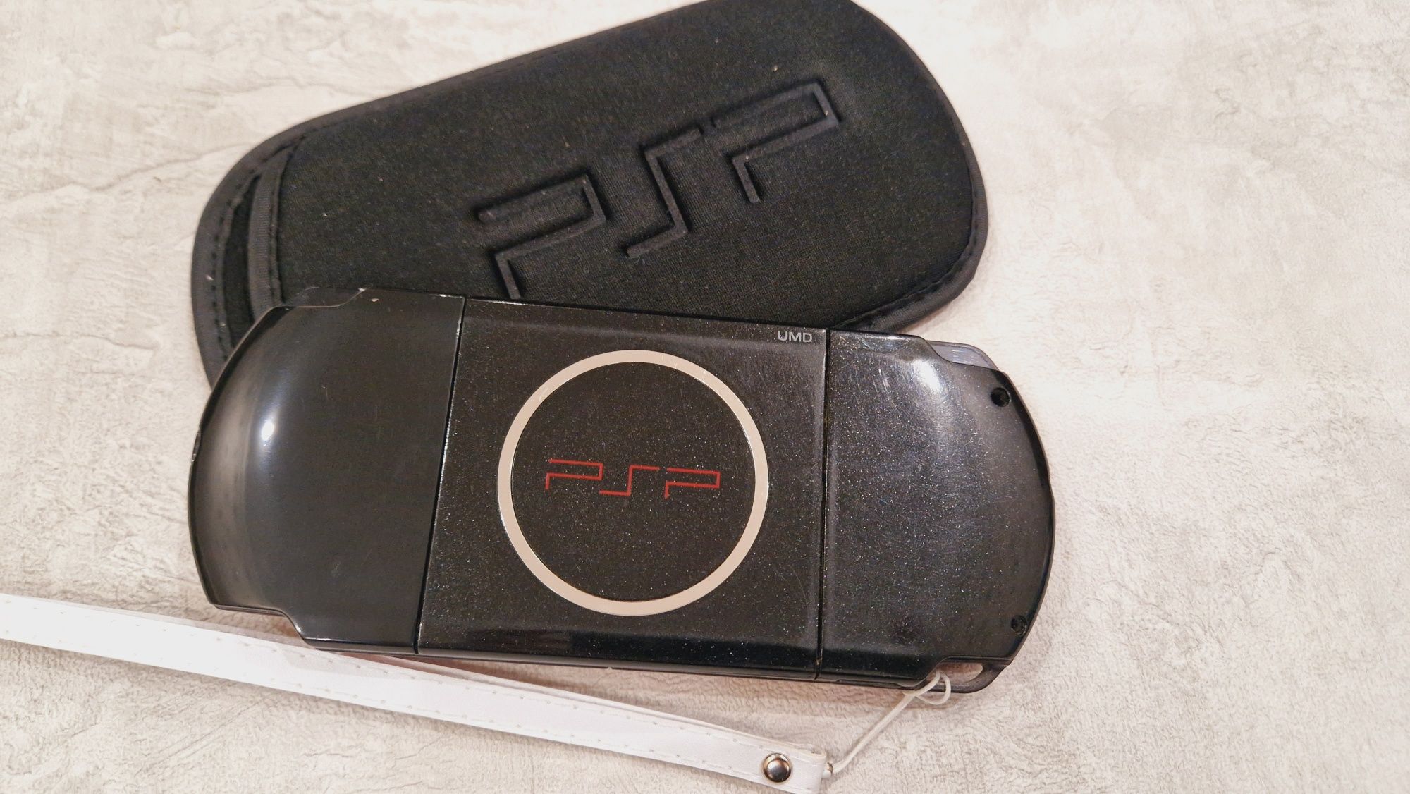 Sony PSP-3000 64гиг с играми 135шт+ чехол