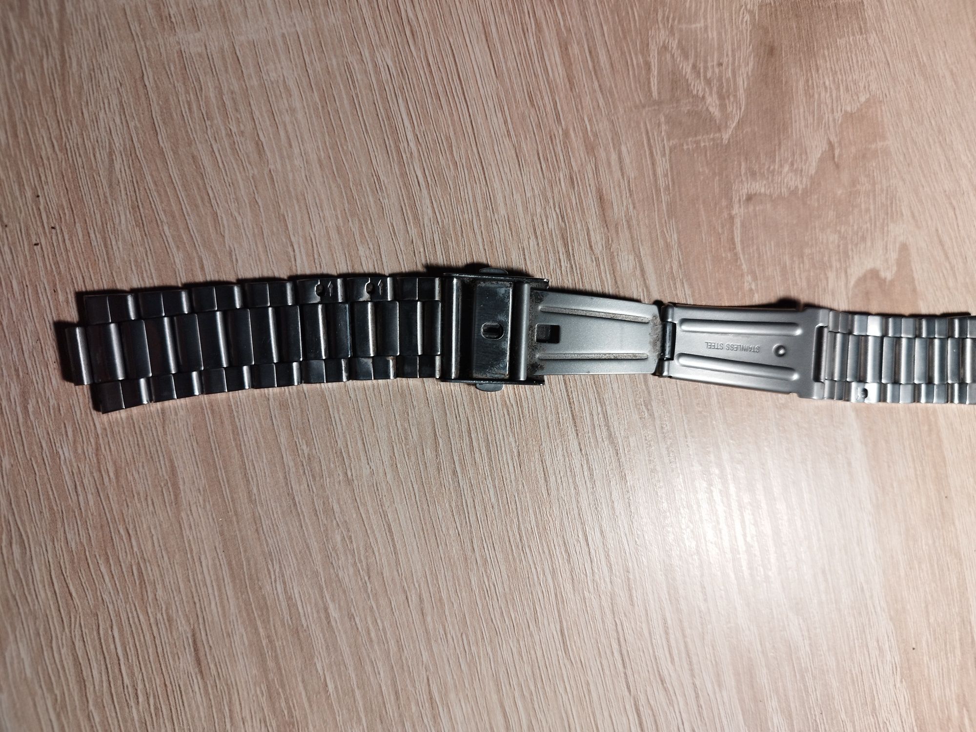 Bransoleta Casio serii MPT 1370