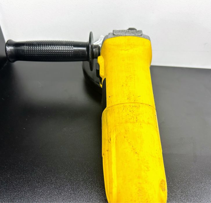 Болгарка DeWalt  DWE 4115 ( кутова шліфмашинка)