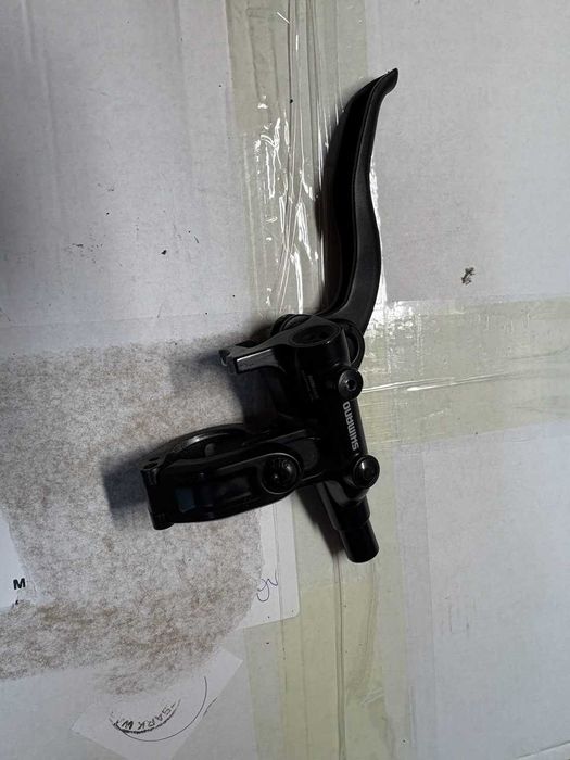 Dźwignia hamulca Shimano BL-M4100 prawa i lewa
