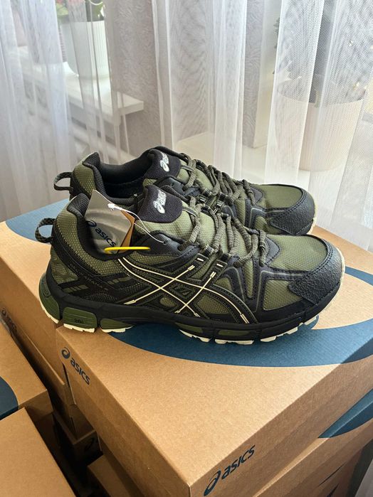 Залишок 43 розмір Кросівки зимні термо асікс asics kahana gore-tex