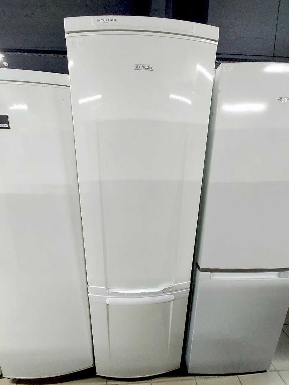 Холодильник б/у, верхня морозилка Indesit HY67D, доставка