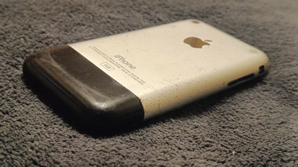 Apple iPhone 2G , 8gb., Original.