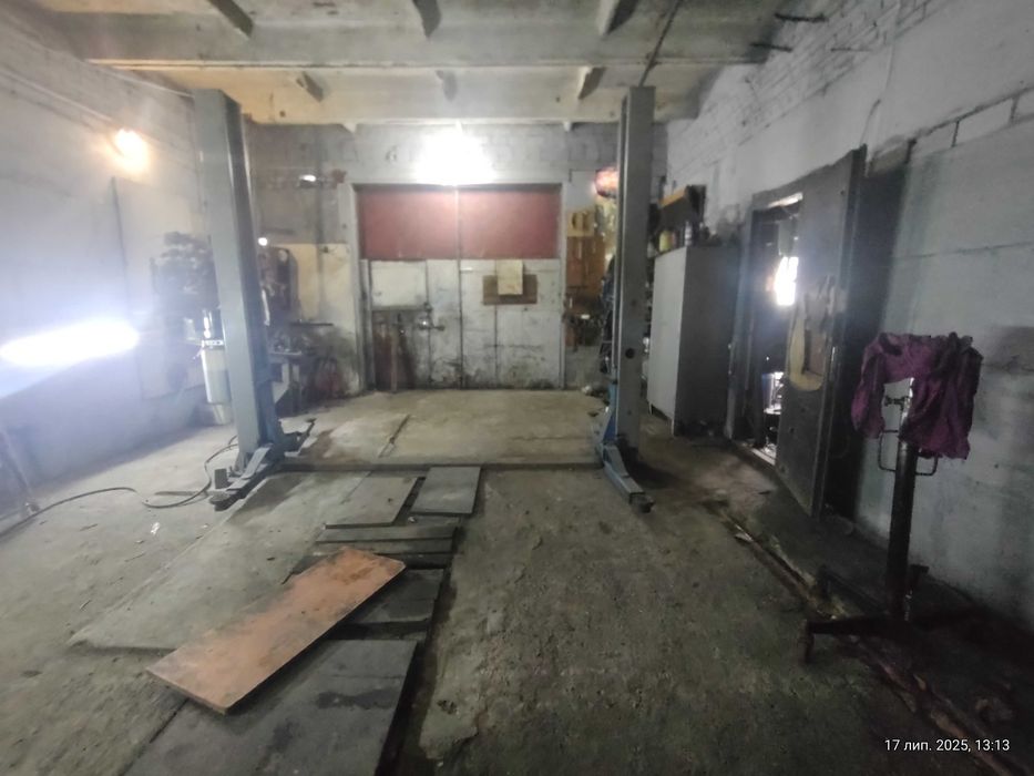 Гараж СТО Техстанція Великих ДВА сусідні Троєщина 11.60х11.40м 132квм