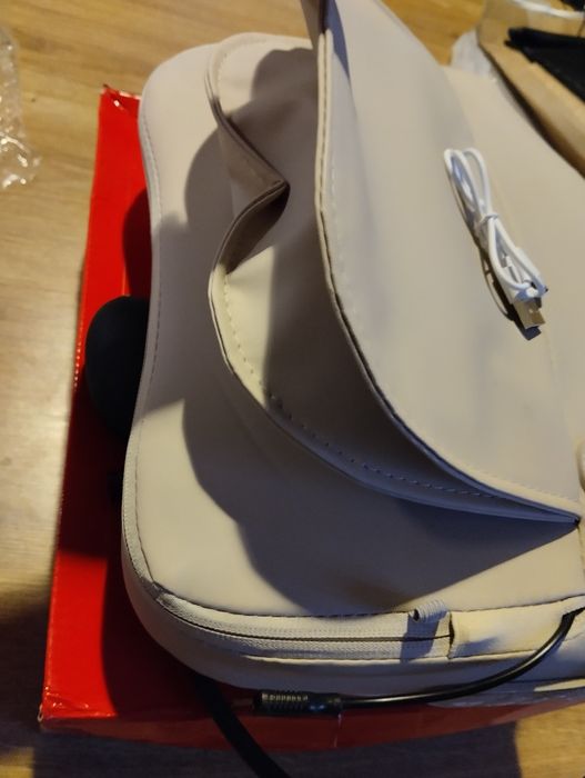 Masażer shiatsu podgrzewana poduszka masująca