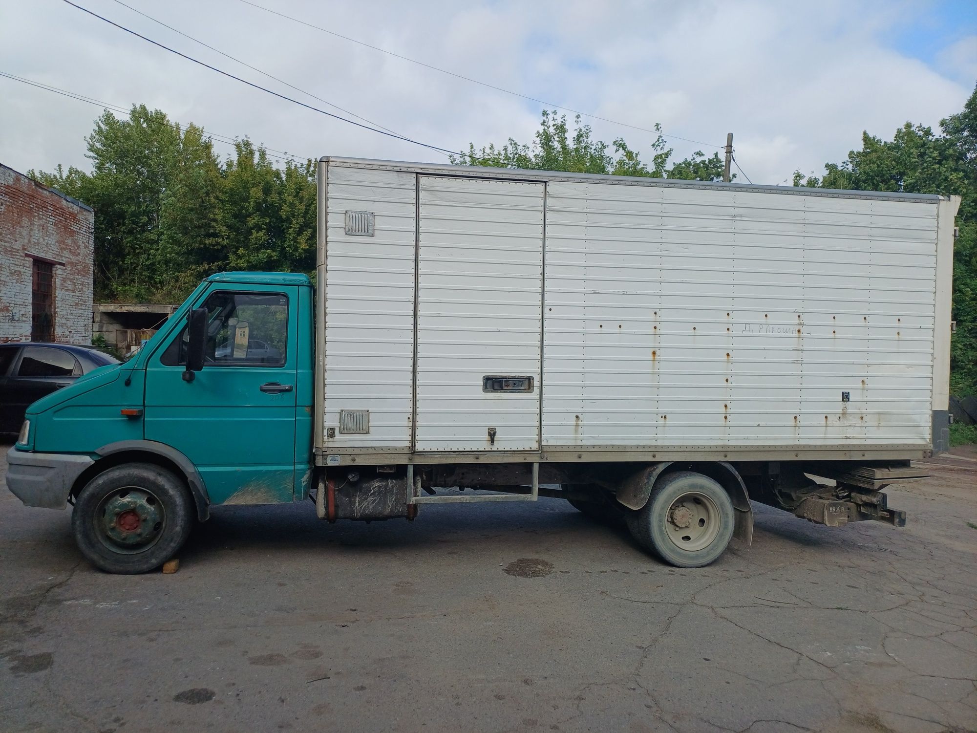 Продам IVECO DAILY 59.12 , 2800 см3 , 1999 р.в. з гідробортом-книжкою