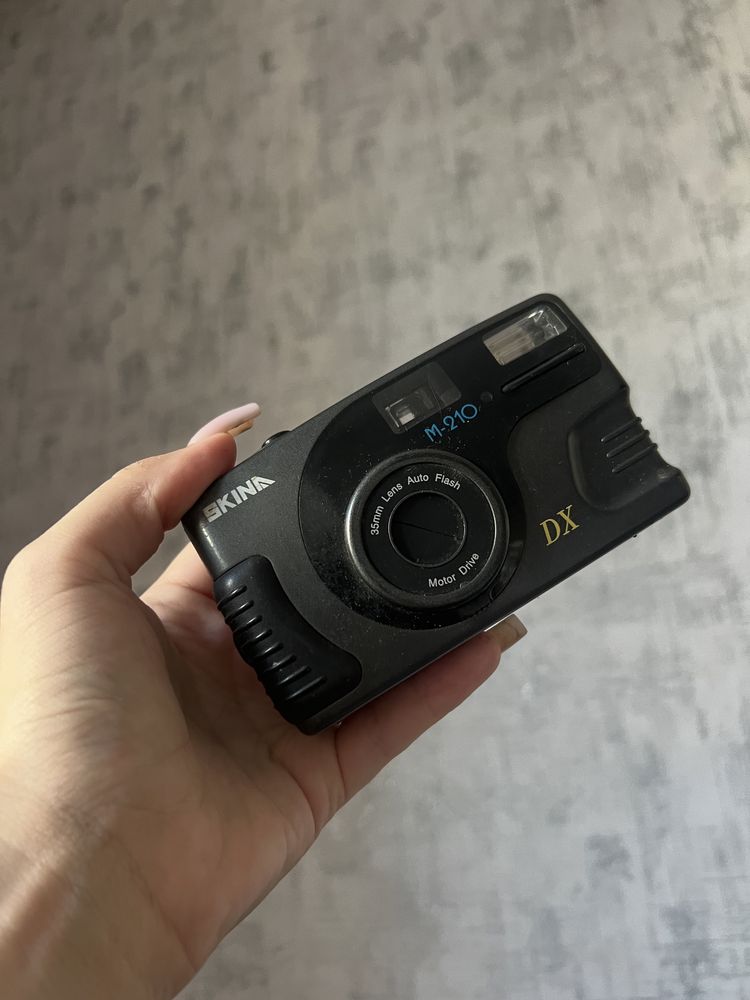 Фотоаппарат с пленкой 35 мм