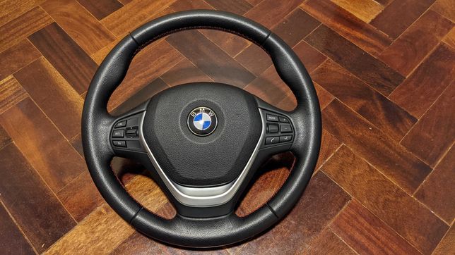 Volante BMW desportivo multifunções - versão Sportline