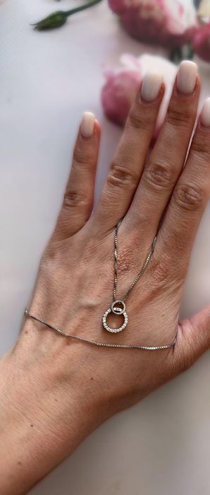 Стильна срібна цепочка з кулоном