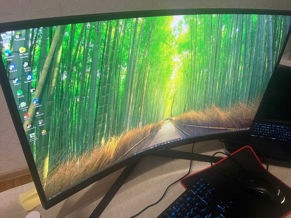 Монитор Samsung Odyssey G5 32" QHD 165Hz (2K, изогнутый, VA)