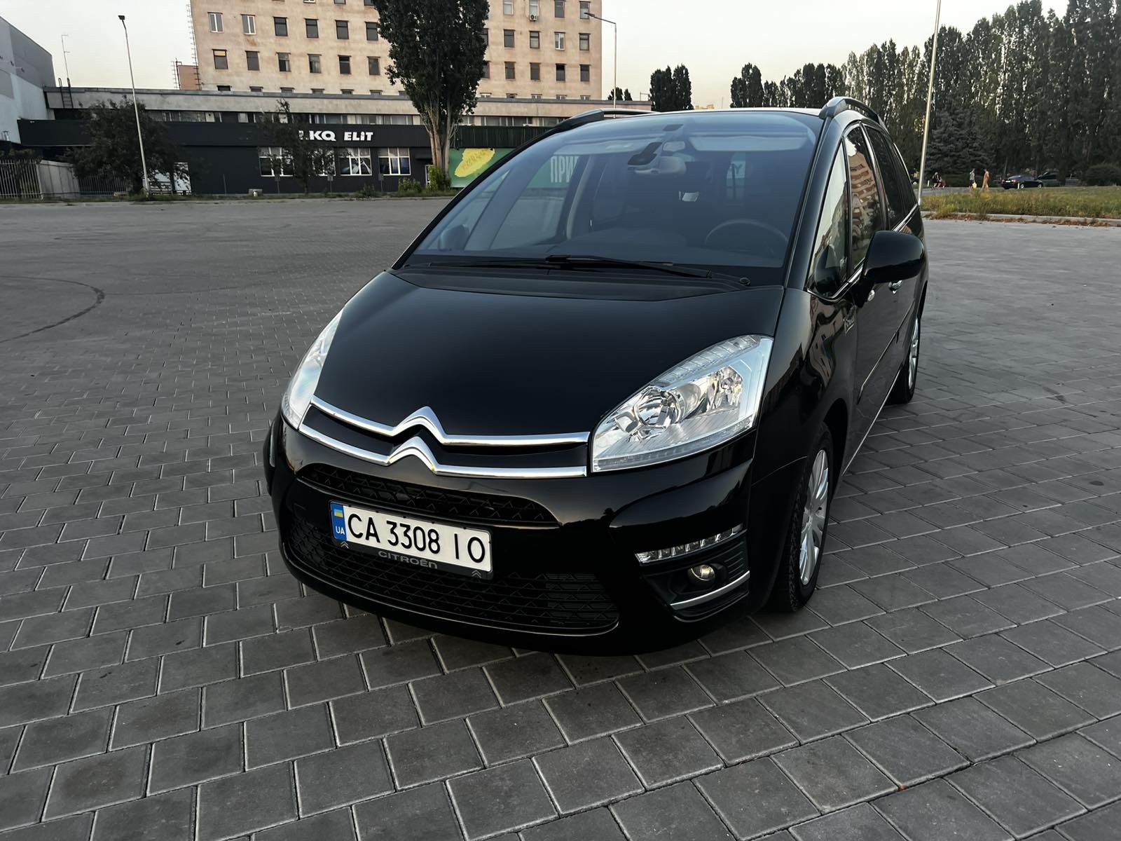 Продаю автомобіль Citroen C4 grand picasso