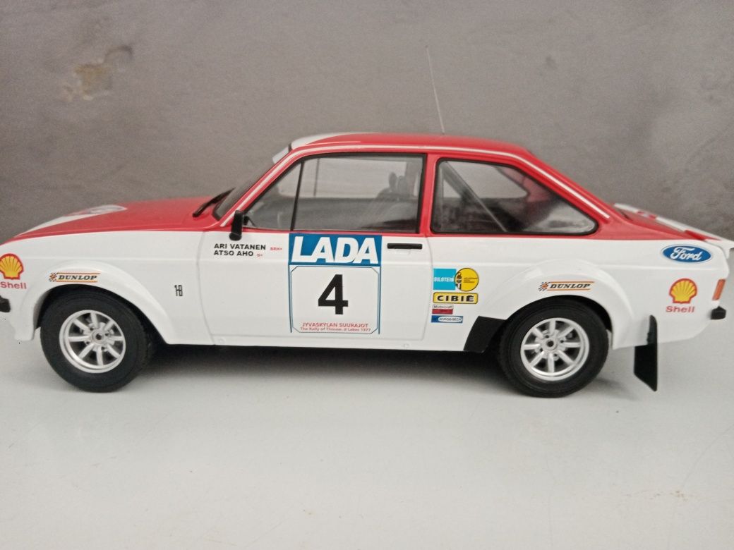 Miniaturas carros 1.18