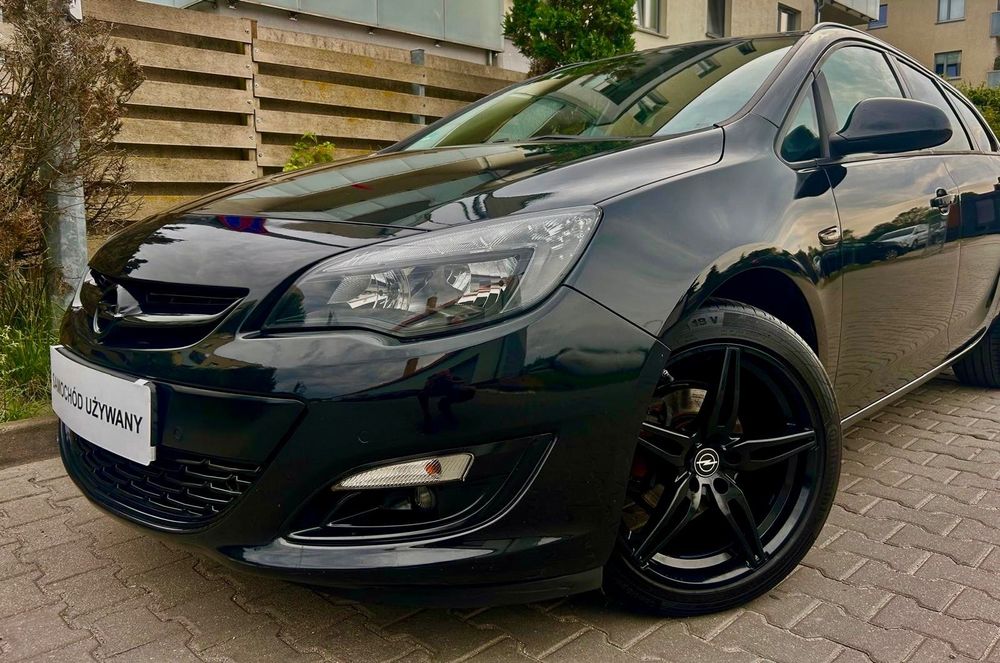 Opel Astra Benzyna 1.4 Turbo Cosmo Klima Czujniki Parkowania PDC Isofix