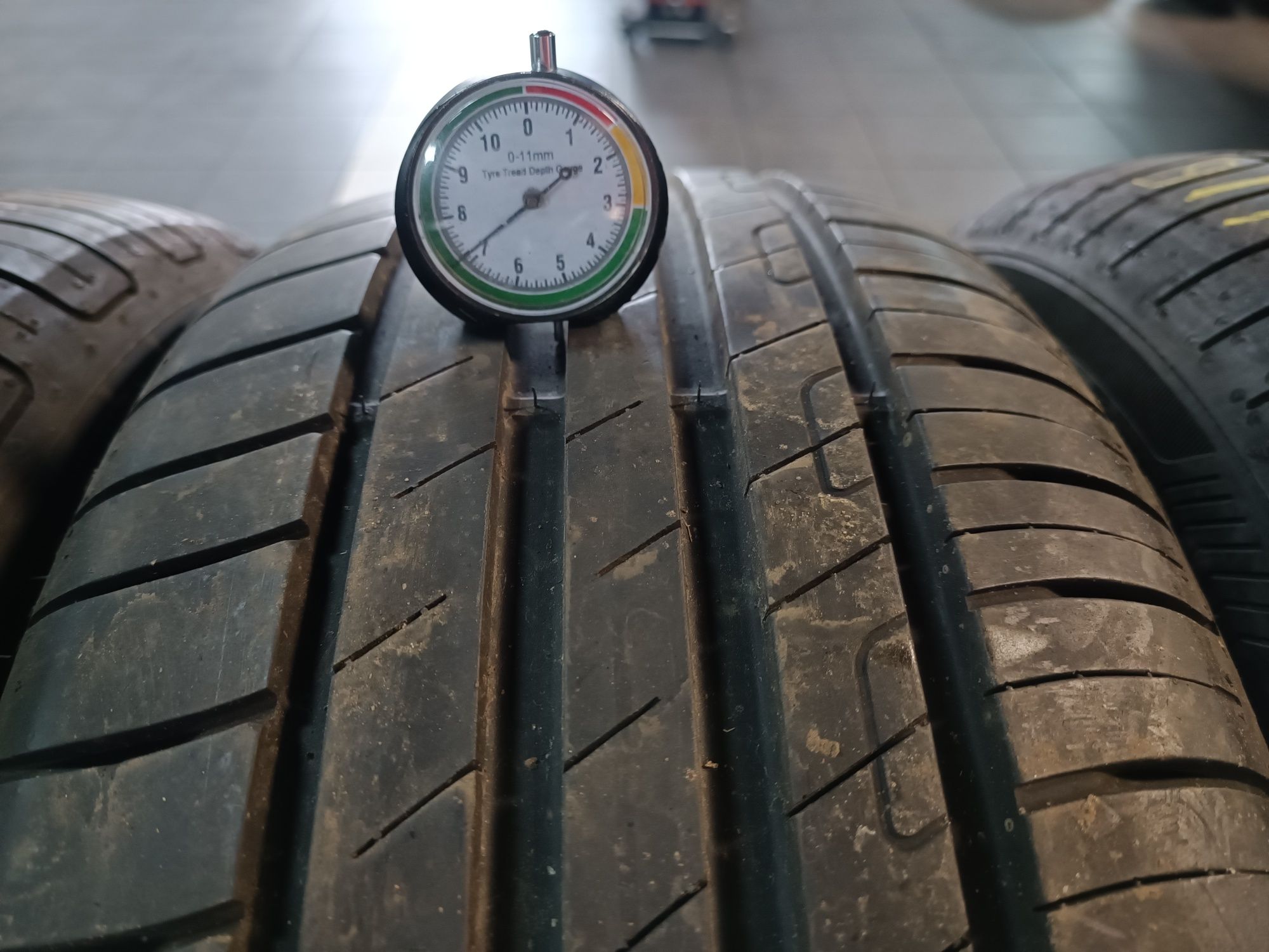 4 X 225/55R16 Goodyear EfficientGrip Performance