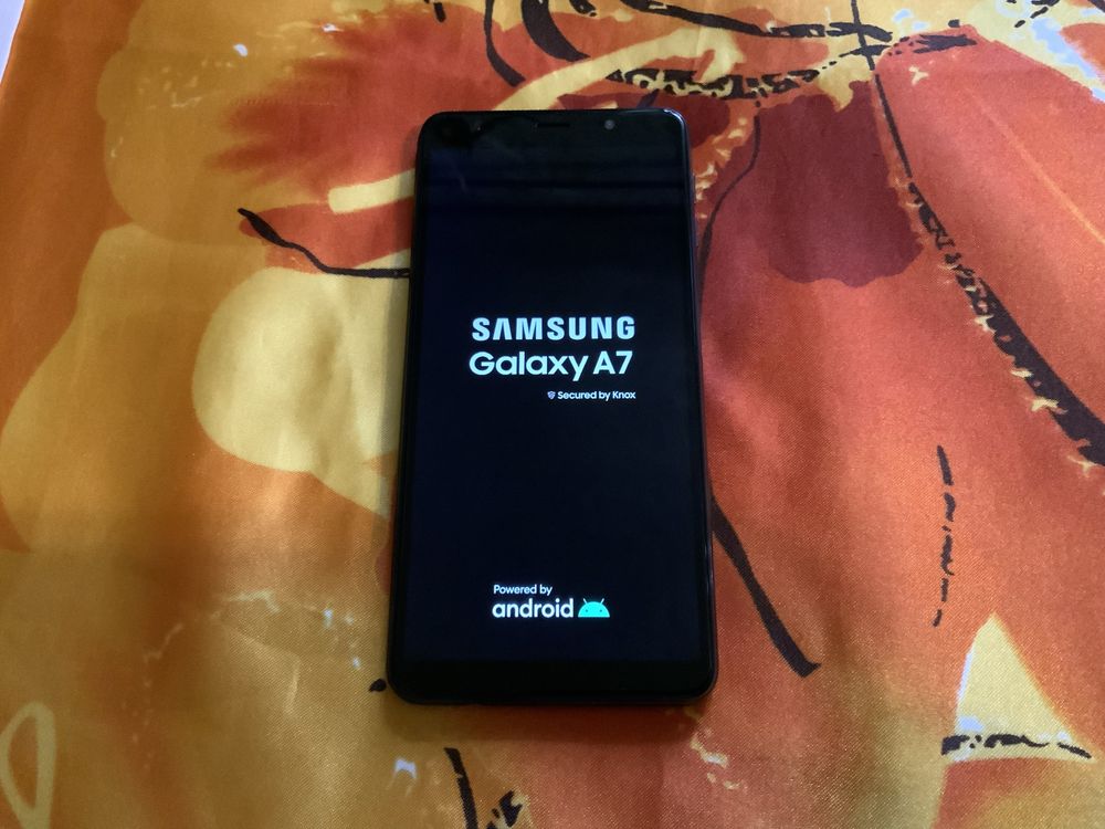 Samsung Galaxy A7. 4/64GB. В отличном состоянии