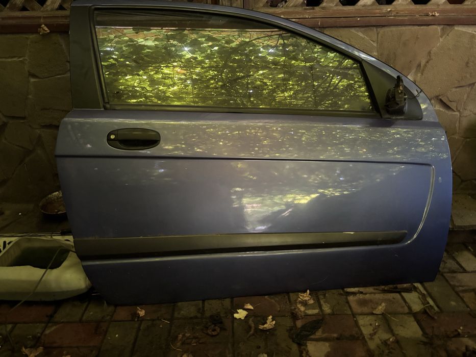 Правая дверь Шевролет Авео хэтчбек 3-х дверный