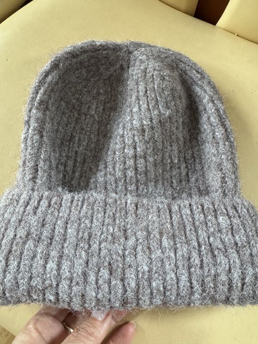 Czapka z Włoch, piękna, mocka