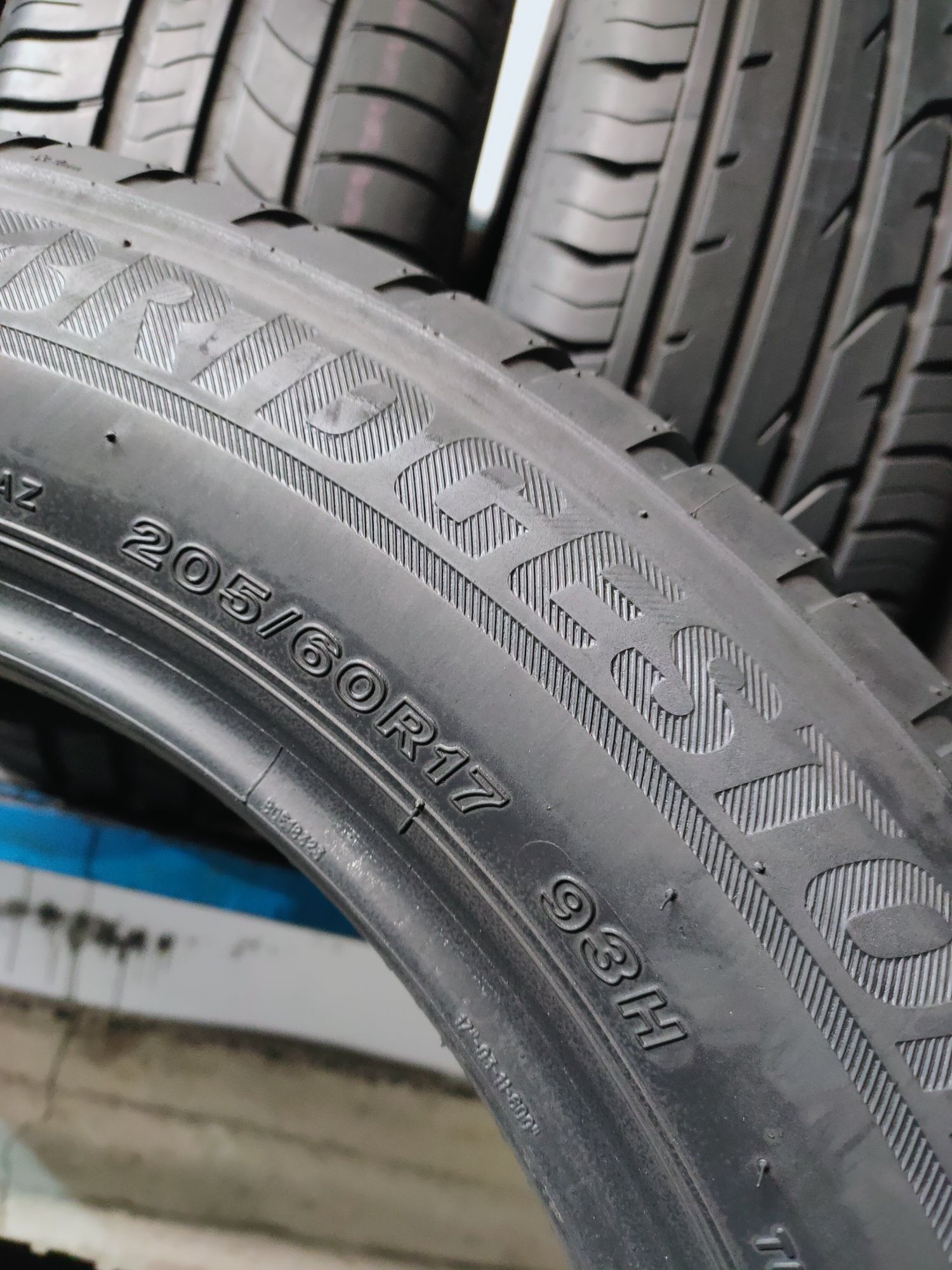 205/60R17 Bridgestone Blizzak LM001 z 2016r 7mm