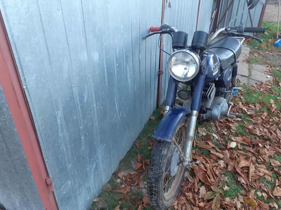 Sprzedam dwa motocykle Romet silniki i części