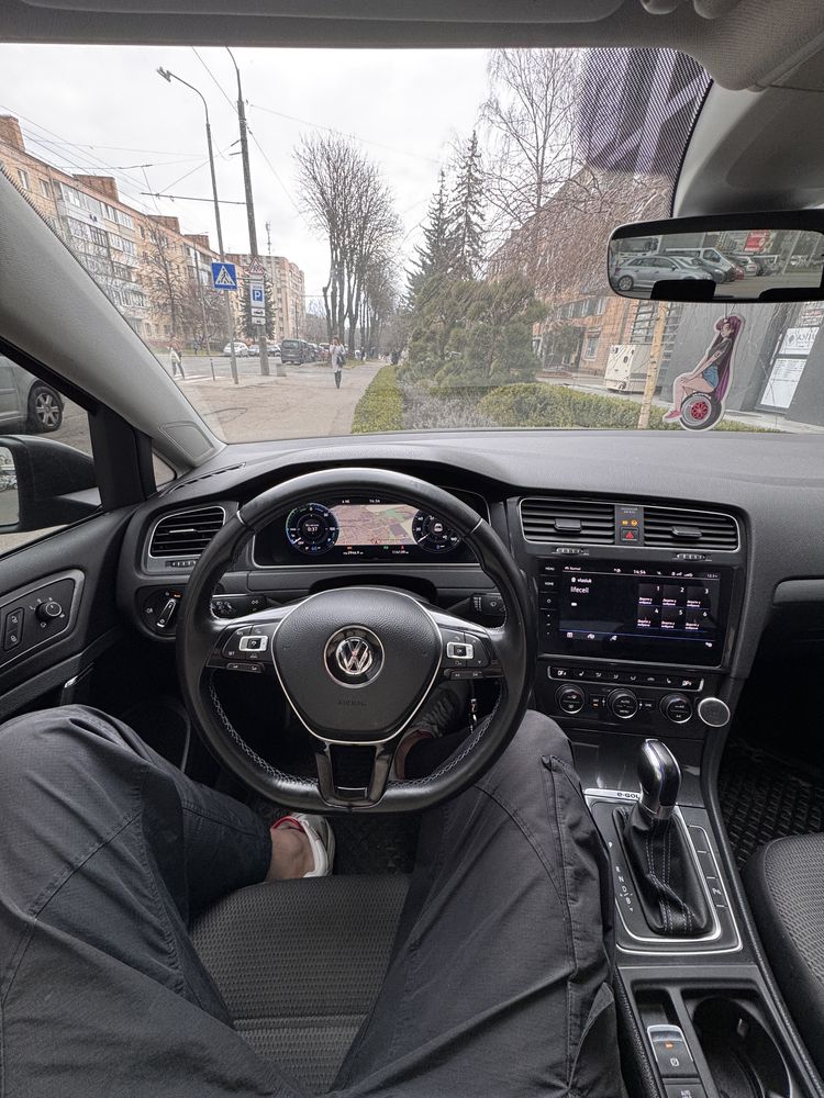 Volkswagen e golf 2017