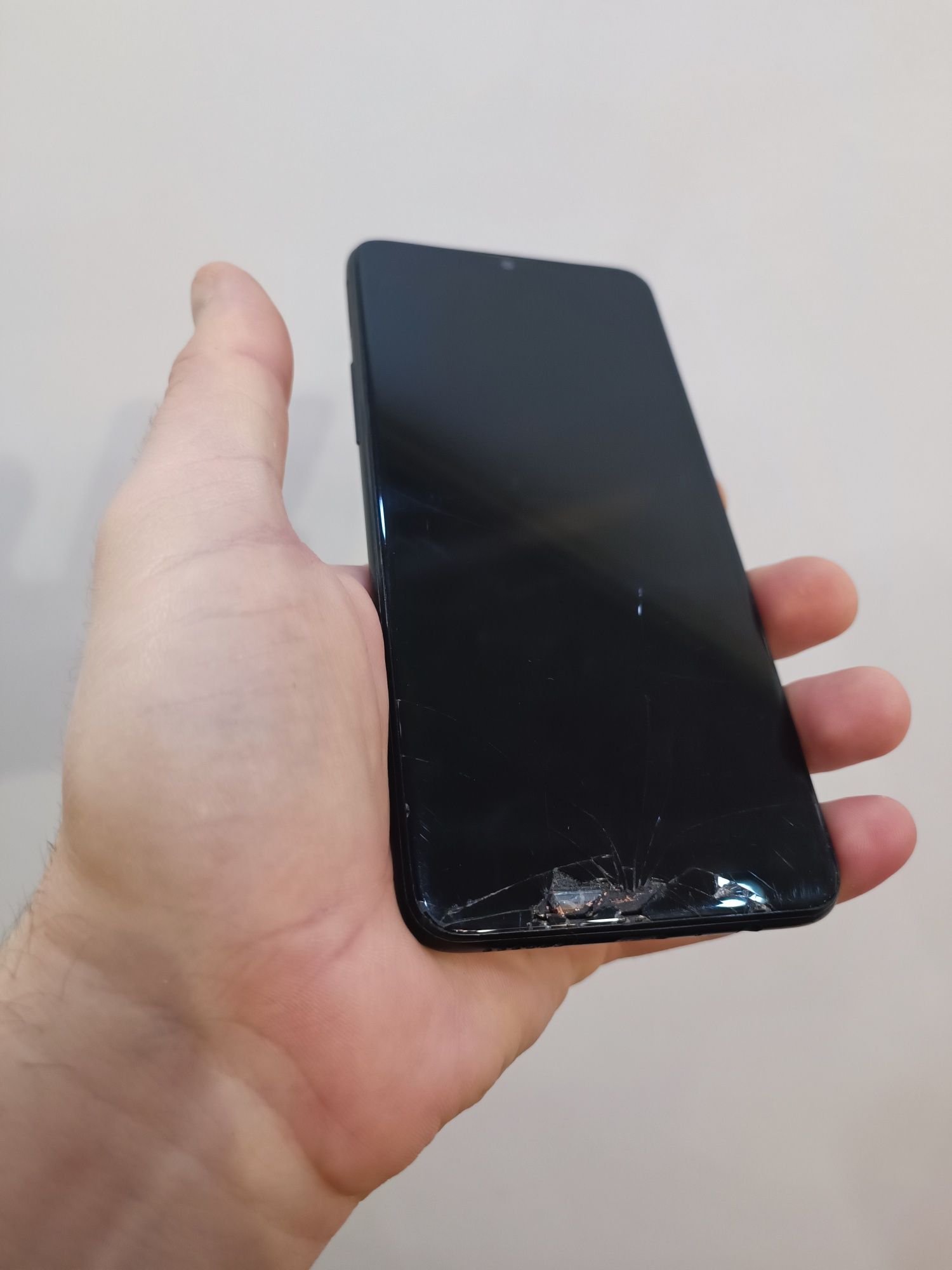 Samsung A20S (A207F/DS) битий екран