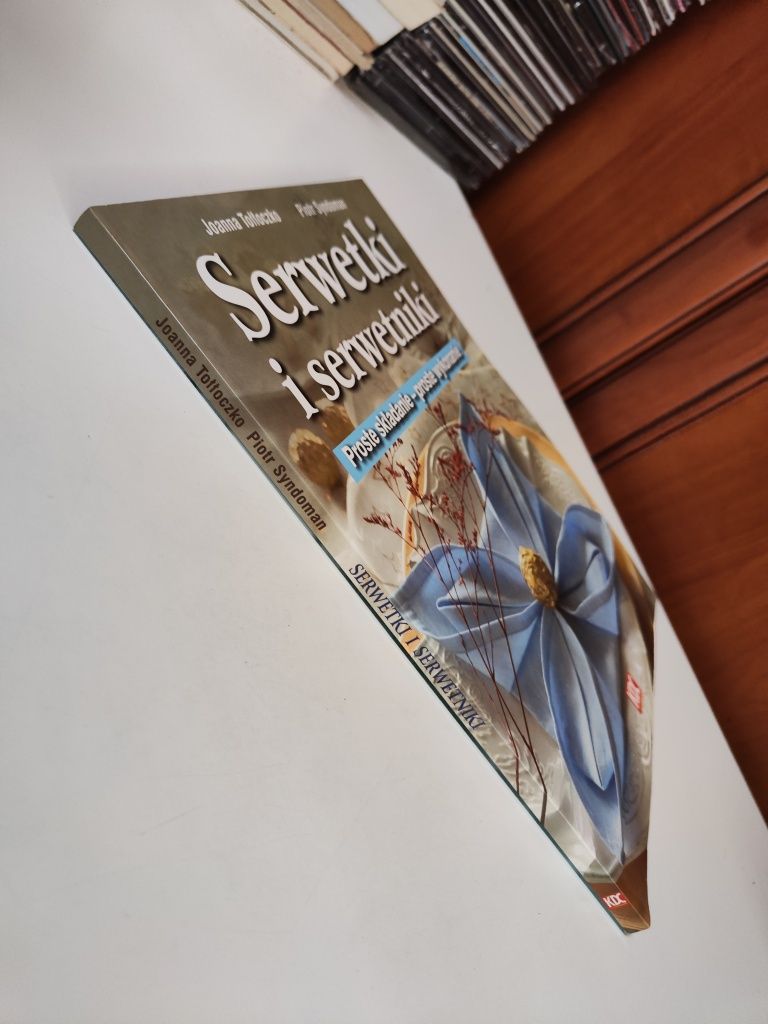 Serwetki i serwetniki - Joanna Tołłoczko, Piotr Syndoman "x