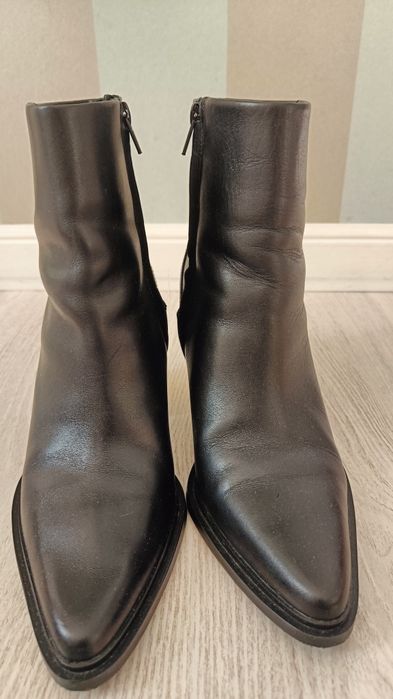 Obniżka ceny!!Zara r.39 skóra ! Jak nowe botki kowbojki