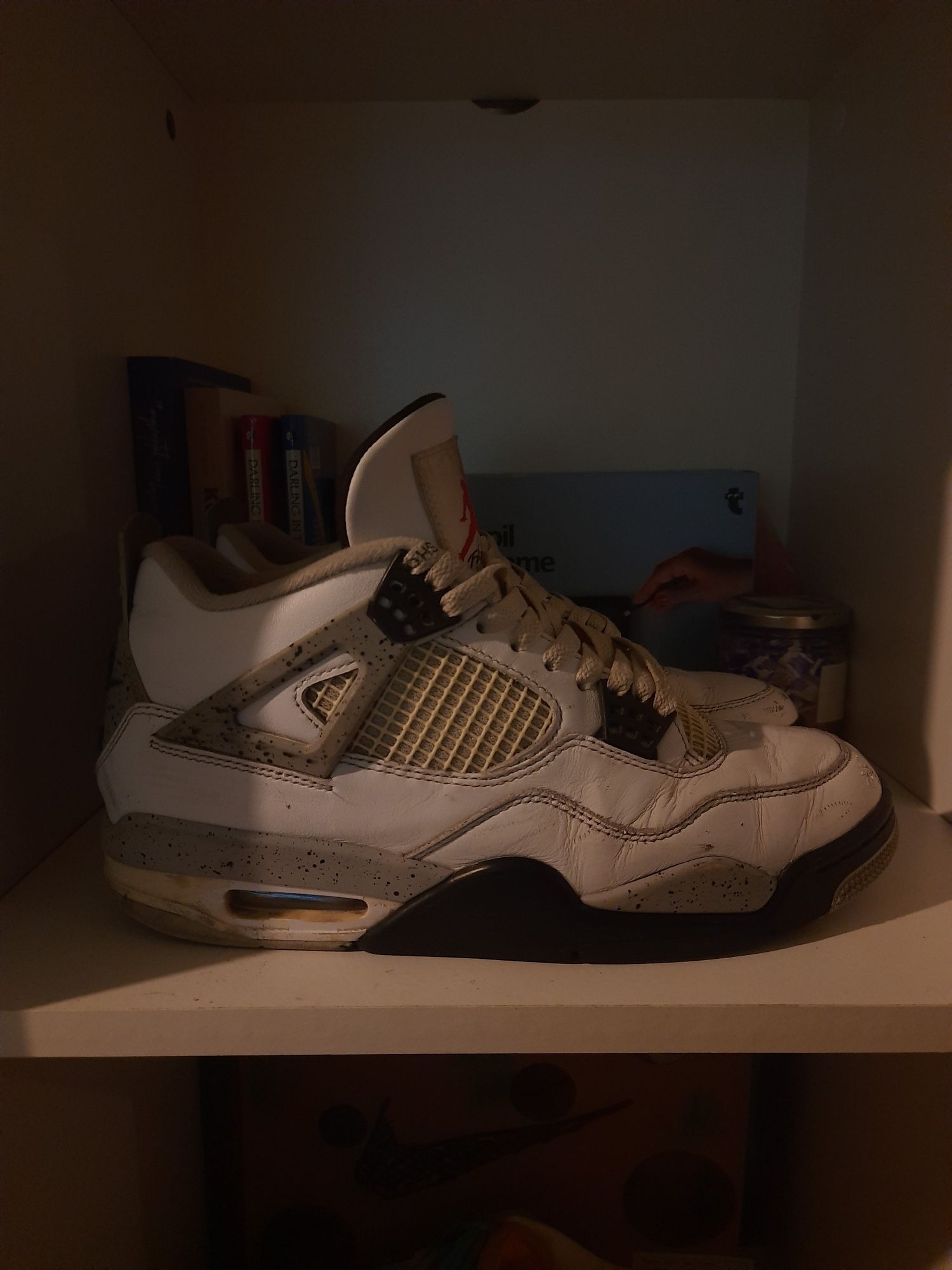 Nike air jordan 4 white cement