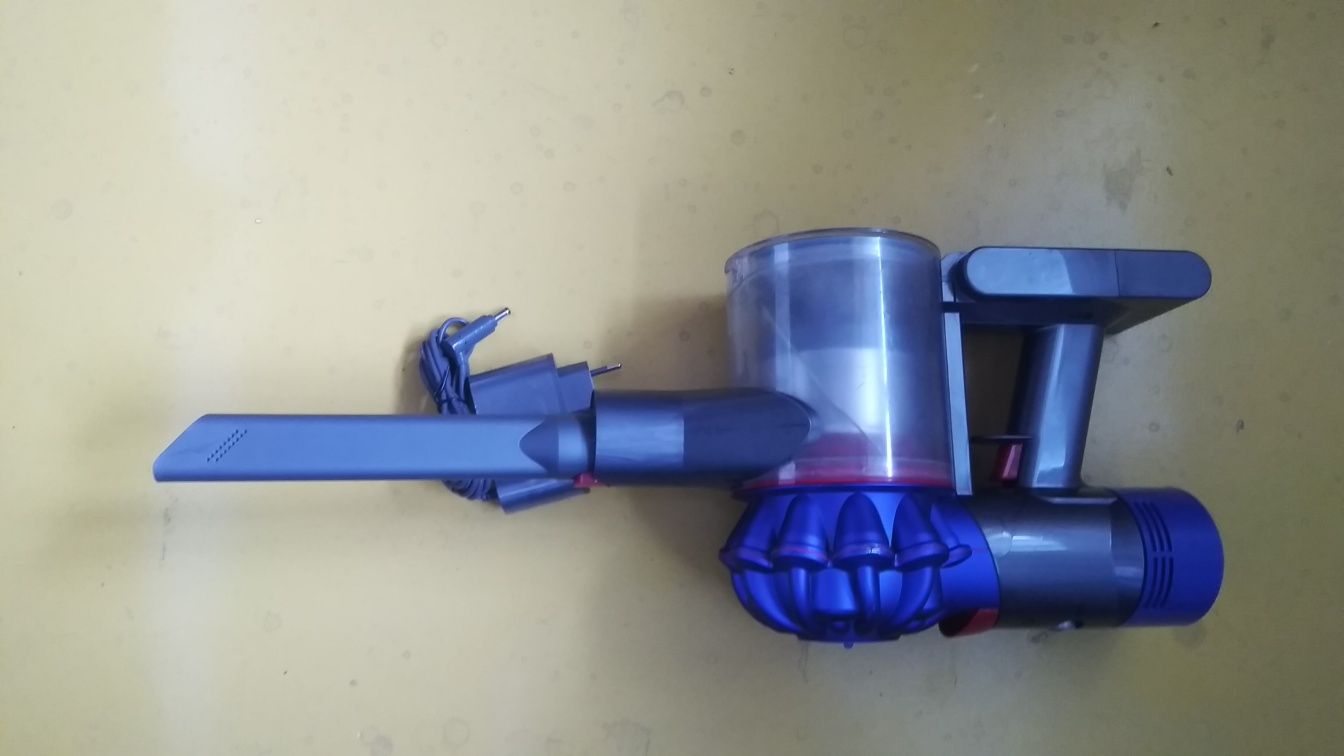 Пылесос Dyson V8
