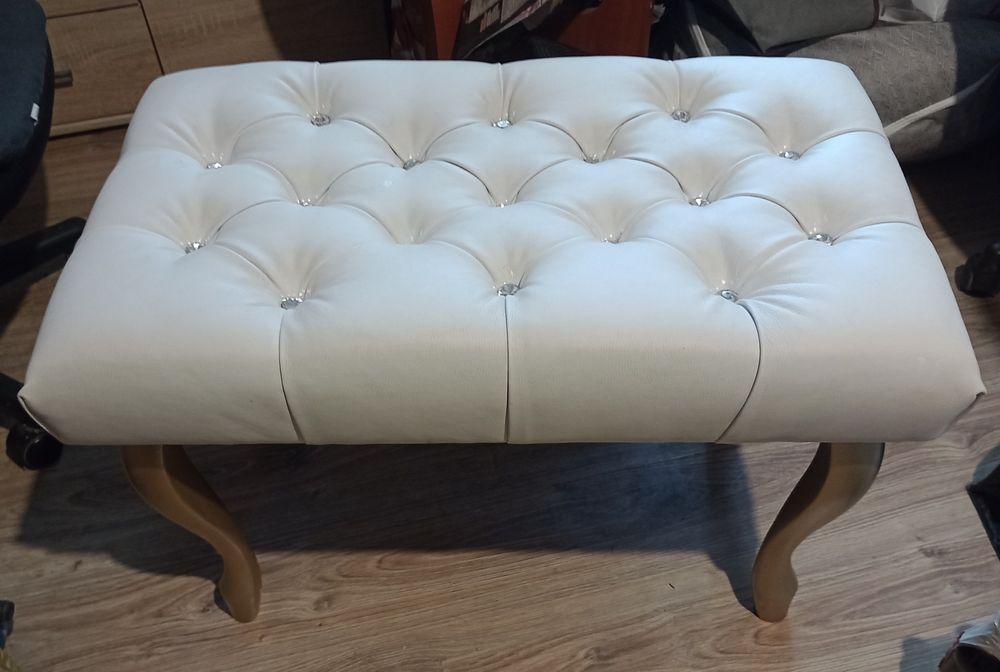 Ławka pufa pikowana nogi Ludwik długość70cm szer.41cm wys.47cm...