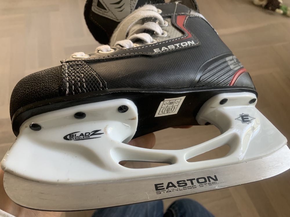 Łyżwy hokejowe 5-7 lat Easton rozmiar 20cm