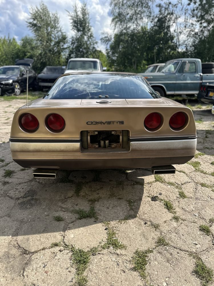 1985r Chevrolet Corvette 5.7 V8 automat polecam