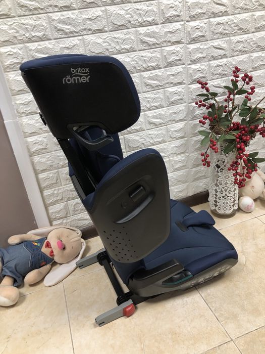 Автокрісло BRITAX ROMER KIDFIX I-Size  Група 2/3 (15-36кг) бустер