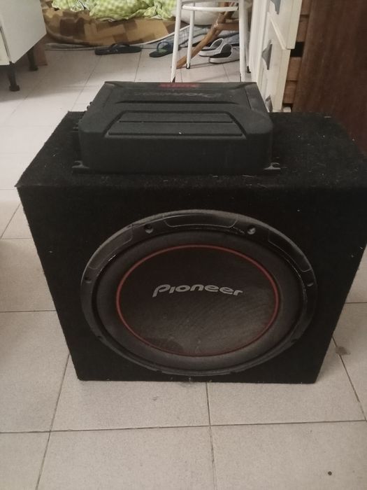 Caixa de som em ótimo estado