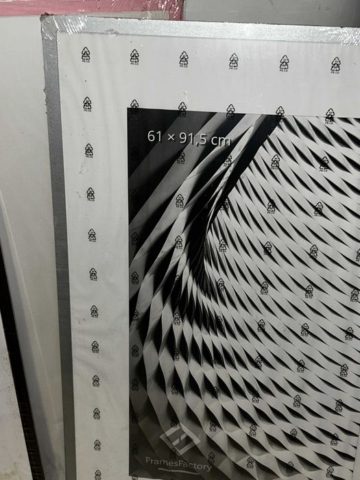 Duże ramy na obrazy FRAMES Factory 61 x 91,5 cm - 3 sztuki