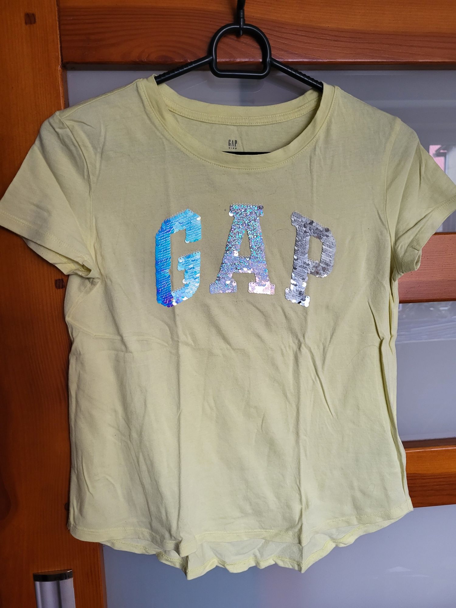 Koszulka Gap z cekinkami
