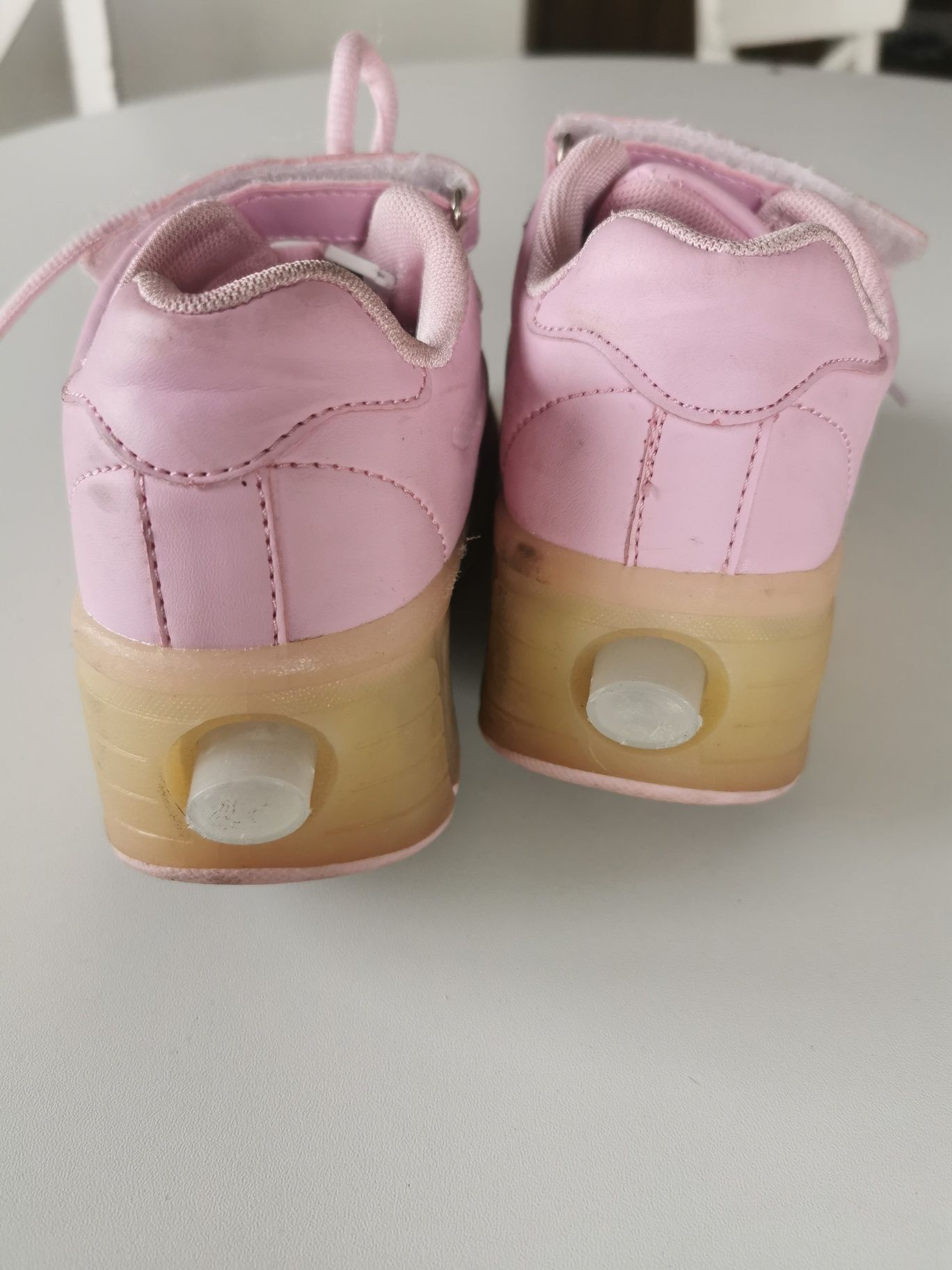 Butorolki, buty z kółkami