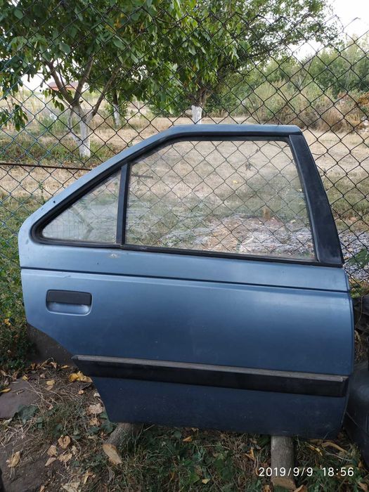 Праві задні двері ПЕЖО-405